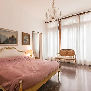 Apartment Dei Frari Italy