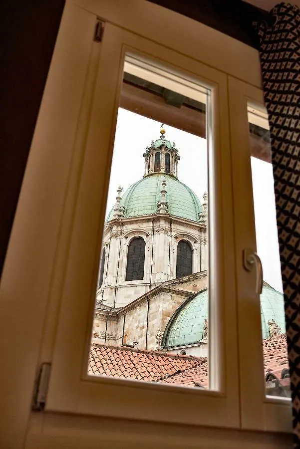 La Casa Di Veronique Como 0*,  Italy